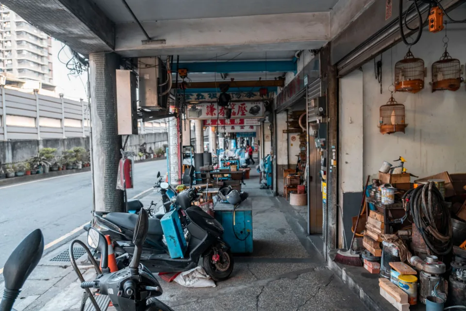 Góc rửa xe, xịt gầm